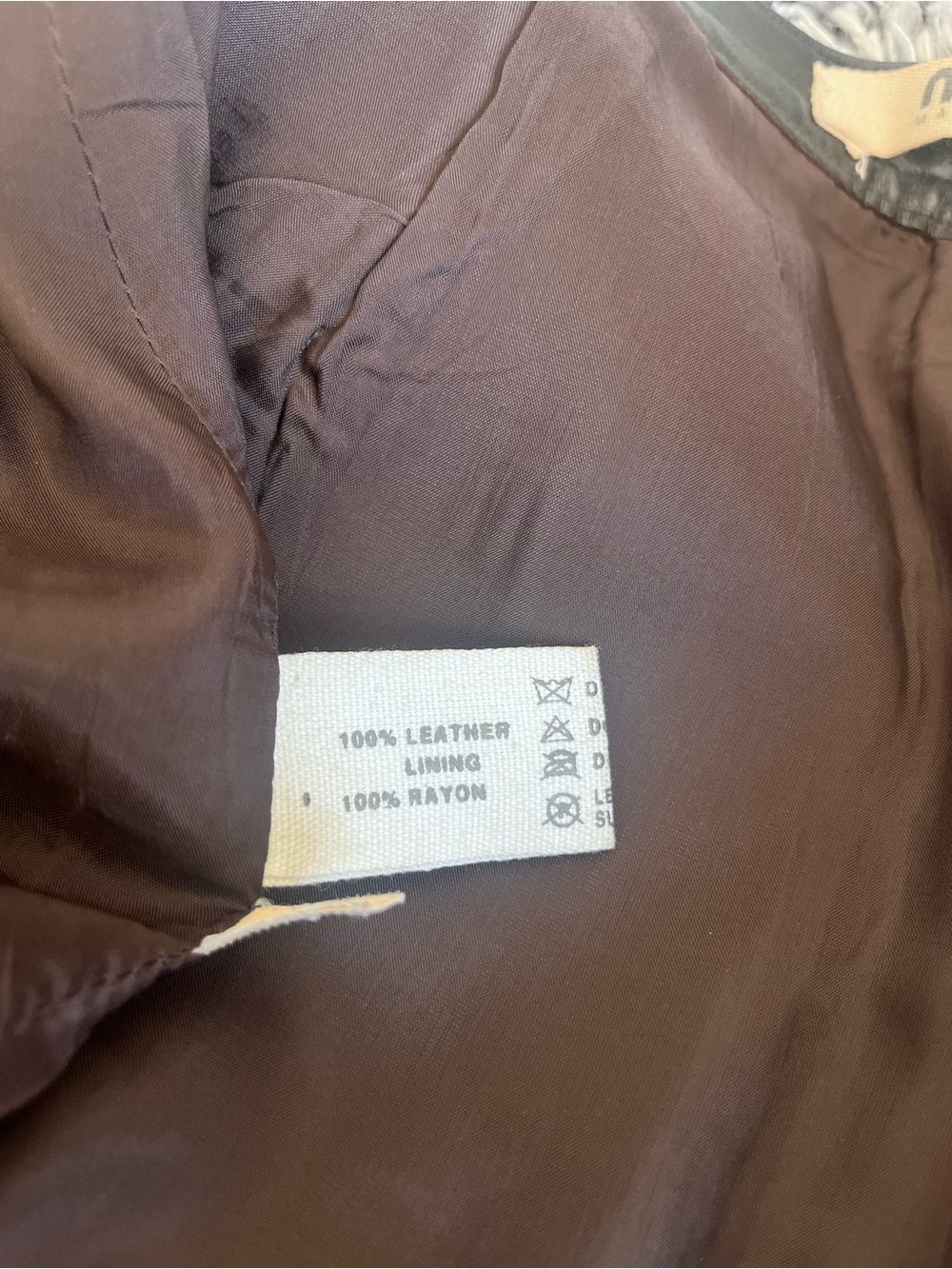 Miu Miu Vintage Genuine Leather Mini Skirt - Size IT 40 (US 4/6) - Picture 5 of 6